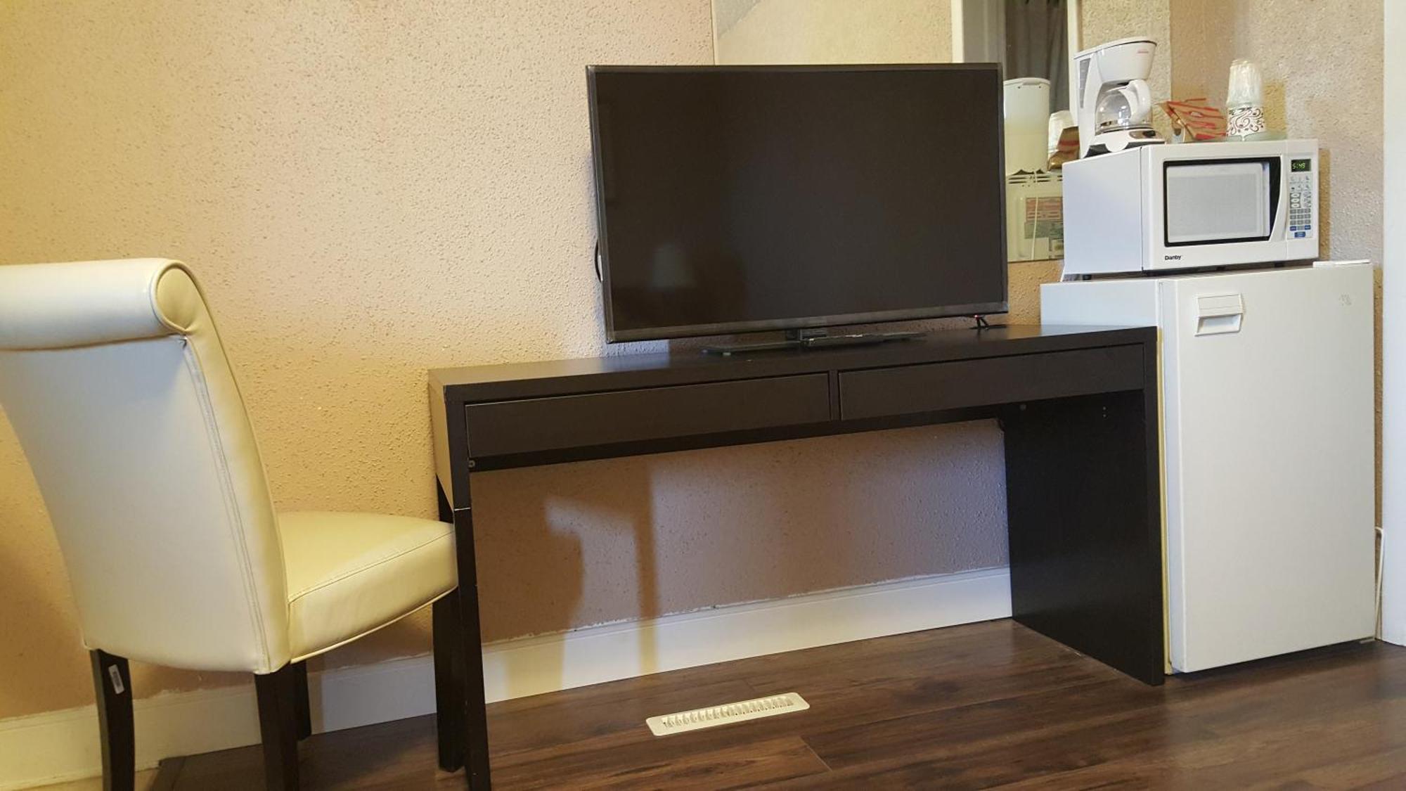 Centennial Motel Kindersley Экстерьер фото