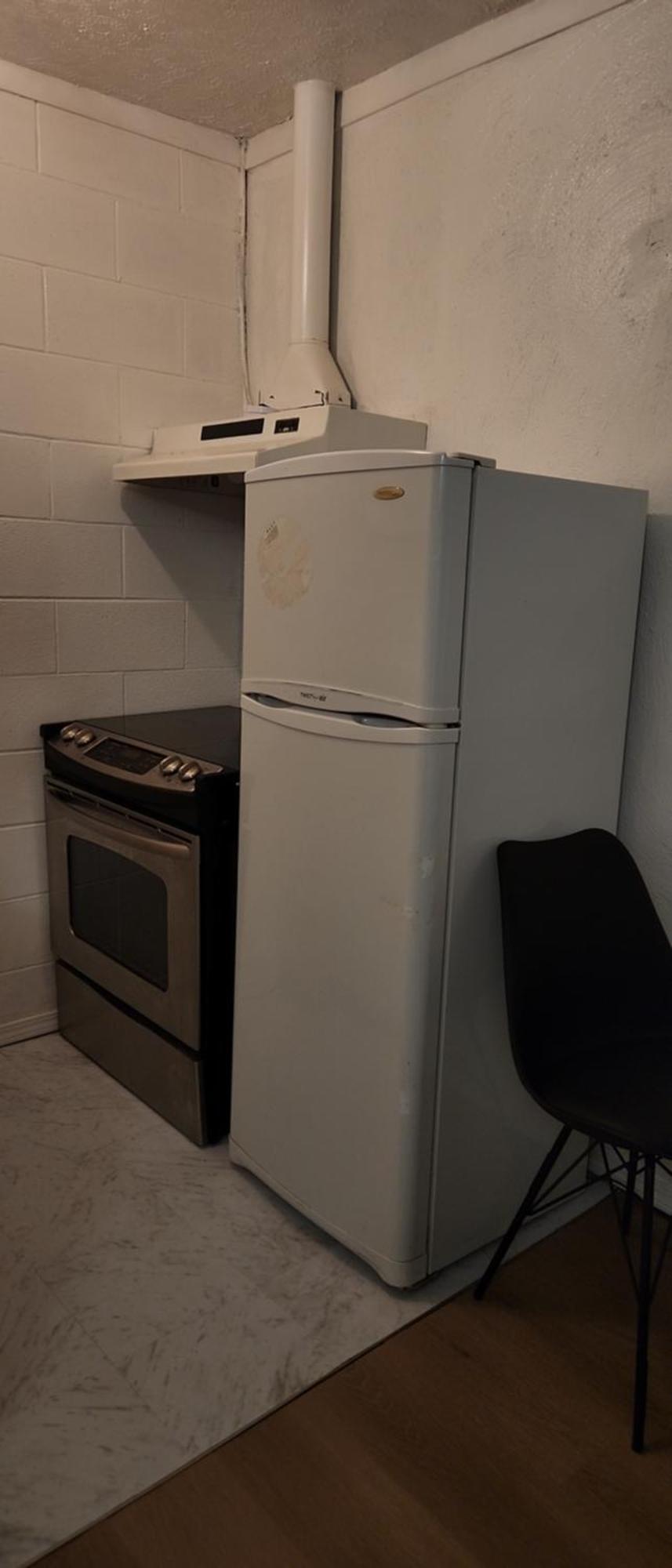 Centennial Motel Kindersley Экстерьер фото